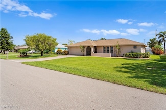 325 SE 33rd St, Cape Coral, FL 33904