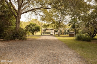 551 Pon Plantation Ave, Round O, SC 29474