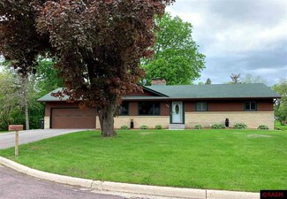 228 Allan Ave, North Mankato, MN 56003