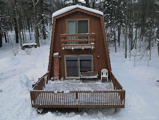 10736 Cannonball Ct, Bessemer, MI 49911