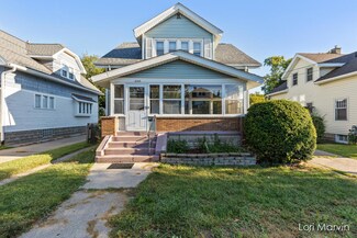 1045 Courtney St NW, Grand Rapids, MI 49504