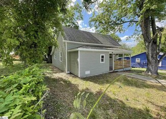115 1st St, Gaffney, SC 29340