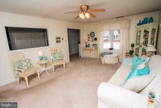 2066 Harbour Dr Unit 2066, Palmyra, NJ 08065