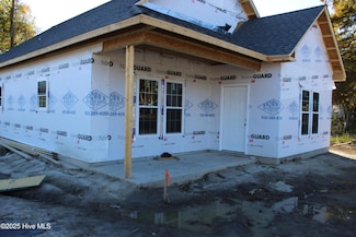 212 W Charity Rd, Rose Hill, NC 28458