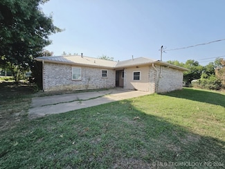 110 E Main, Achille, OK 74720
