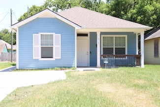 322 7th Ave N, Texas City, TX 77590
