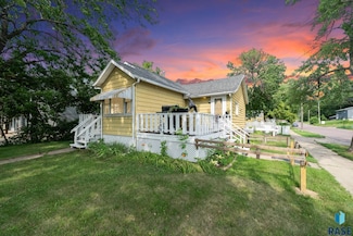 1200 N Summit Ave, Sioux Falls, SD 57104
