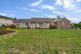 508 Sunset Dr, Dickson City, PA 18447