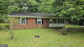 1003 Cedar Hill Rd, Colonial Beach, VA 22443