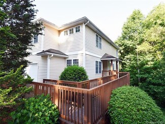 57 Farm Ln, Mills River, NC 28759