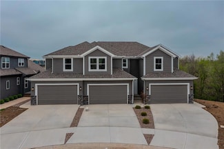 12310 S Prairie Creek Rd, Olathe, KS 66061