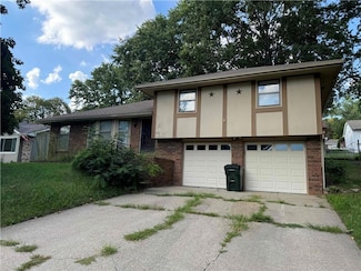 1816 Thornton St, Leavenworth, KS 66048