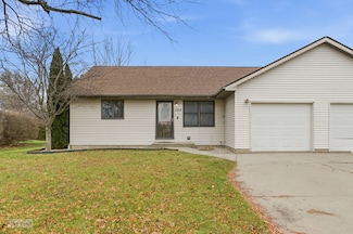 2552 N 4645th Rd Unit B, Somonauk, IL 60552