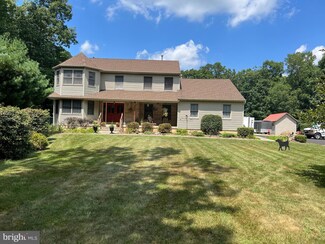 421 Lake Ave, Williamstown, NJ 08094