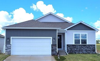 2504 Chan Dr, Adel, IA 50003