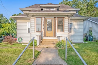 1123 S 21st St, South Bend, IN 46615