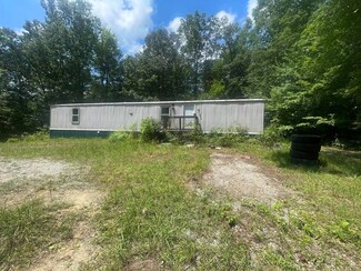 489 Trimmer Ln, Jamestown, TN 38556