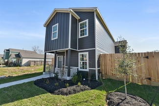 6937 New York St, Houston, TX 77021