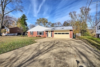 144 Upper Hillside Dr, Bellbrook, OH 45305