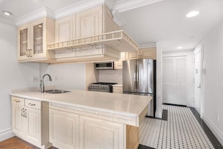 160 E 23rd St Unit 3-B, New York, NY 10010