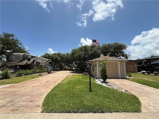 108 Augusta Cir, Aransas Pass, TX 78336