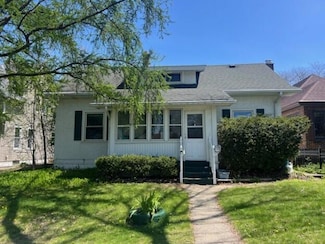 5952 N Santa Monica Blvd, Milwaukee, WI 53217