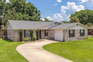 10730 Willow Lake Dr, Pensacola, FL 32506