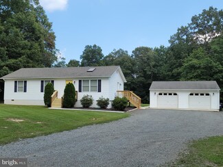 14335 Snake Castle Rd, Sumerduck, VA 22742