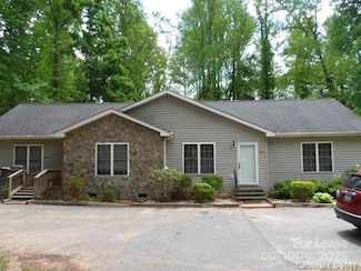 417 E I St, Newton, NC 28658