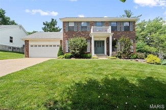 407 Lynwood Forest Dr, Ballwin, MO 63021