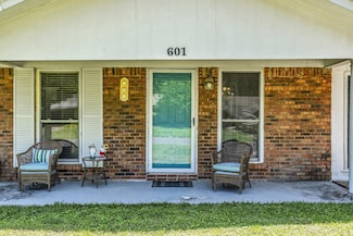 601 Sycamore St, Starkville, MS 39759