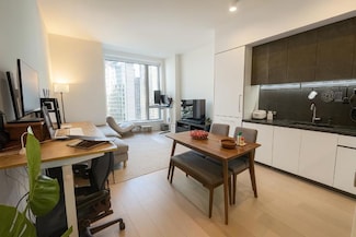 11 Hoyt St Unit 22D, Brooklyn, NY 11201