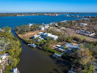 1221 S Basin Ln, Sarasota, FL 34242
