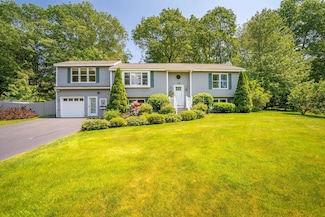 30 Date St, Old Orchard Beach, ME 04064