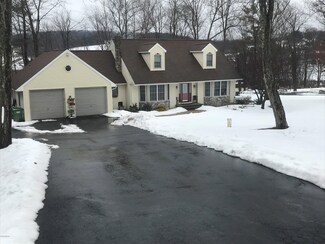 410 Quail Ln, Cogan Station, PA 17728
