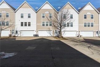 1044 10th Ave NW, Altoona, IA 50009