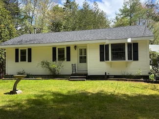 927 Pleasant St, Blue Hill, ME 04614
