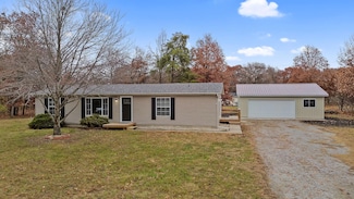 9691 N Ahlgrim St, de Motte, IN 46310