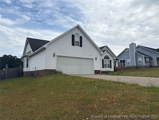 234 Walden Green Dr, Raeford, NC 28376