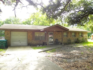 504 Harvey Ave, Gulfport, MS 39503
