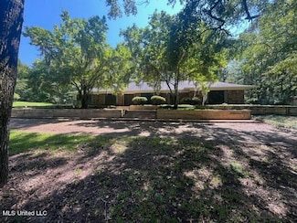714 Laney Dr, Clinton, MS 39056