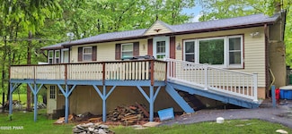 109 Autumn Rd, Dingmans Ferry, PA 18328