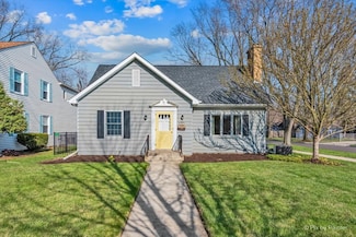 346 Ingleside Ave, Aurora, IL 60506