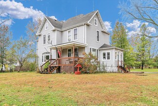 227 E Walnut St, Piper City, IL 60959
