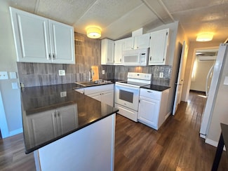 2 Street G, North Fort Myers, FL 33917