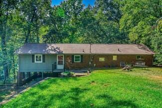 875 Lime Kiln Hollow Dr, Muscle Shoals, AL 35661