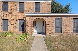 11350 Raven View Dr, Houston, TX 77067