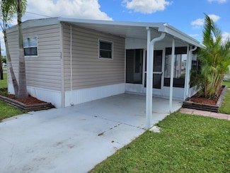 38 Boxwood Ave, Palmetto, FL 34221