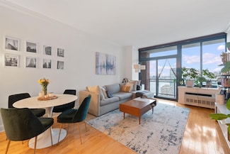 389 Washington St, Jc, Downtown, NJ 07302