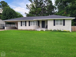 1136 Walnut St, Jonesboro, AR 72401